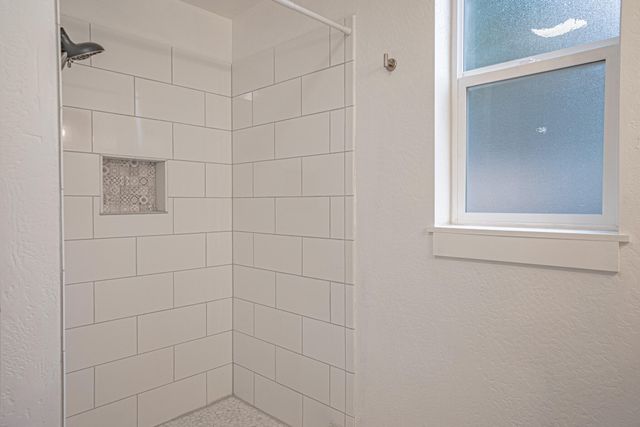 1916 Inverness Drive, Medford, OR 97504