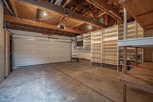 1916 Inverness Drive, Medford, OR 97504