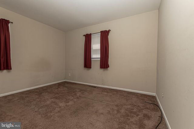 6 ABSON DR, New Castle, DE 19720