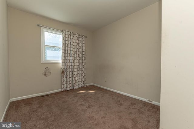 6 ABSON DR, New Castle, DE 19720