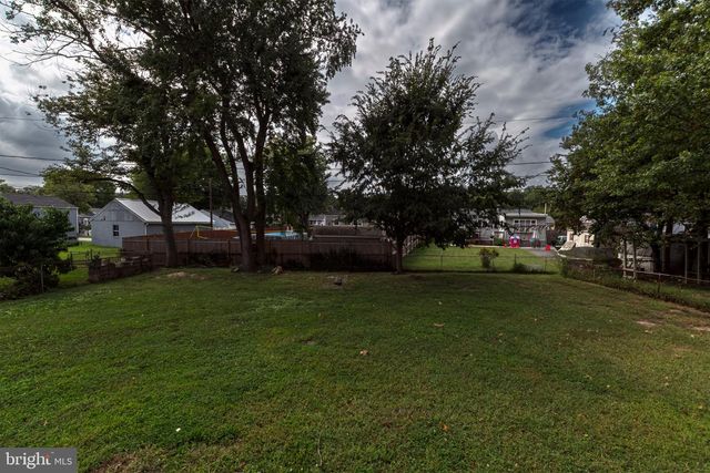 6 ABSON DR, New Castle, DE 19720