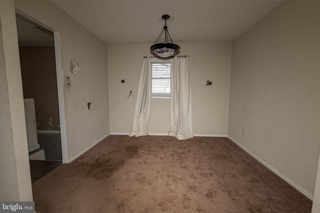 6 ABSON DR, New Castle, DE 19720