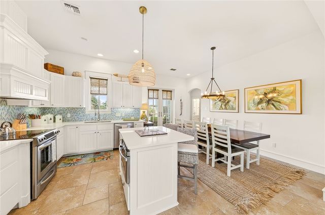 158 Bent Grass Dr, Port Aransas, TX 78373