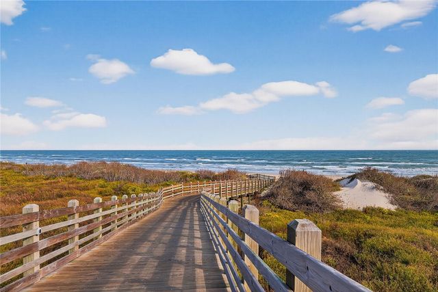 158 Bent Grass Dr, Port Aransas, TX 78373