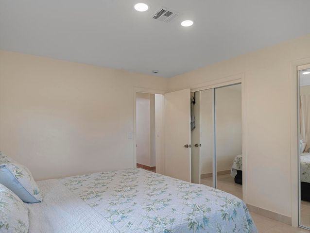 371 W 34th Street, Riviera Beach, FL 33404