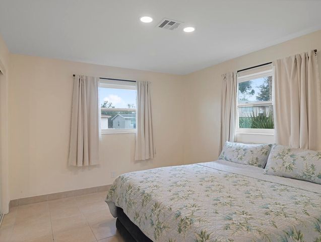 371 W 34th Street, Riviera Beach, FL 33404