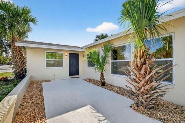 371 W 34th Street, Riviera Beach, FL 33404