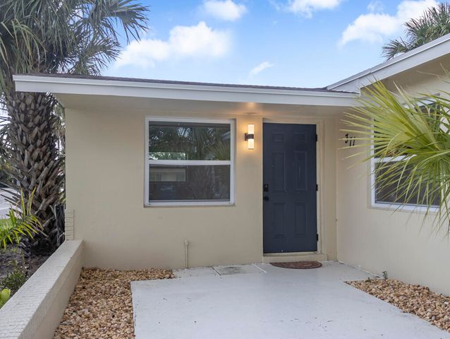 371 W 34th Street, Riviera Beach, FL 33404