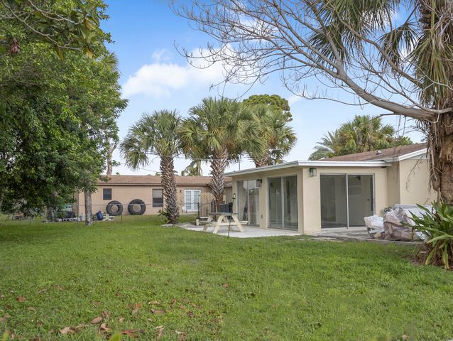 371 W 34th Street, Riviera Beach, FL 33404