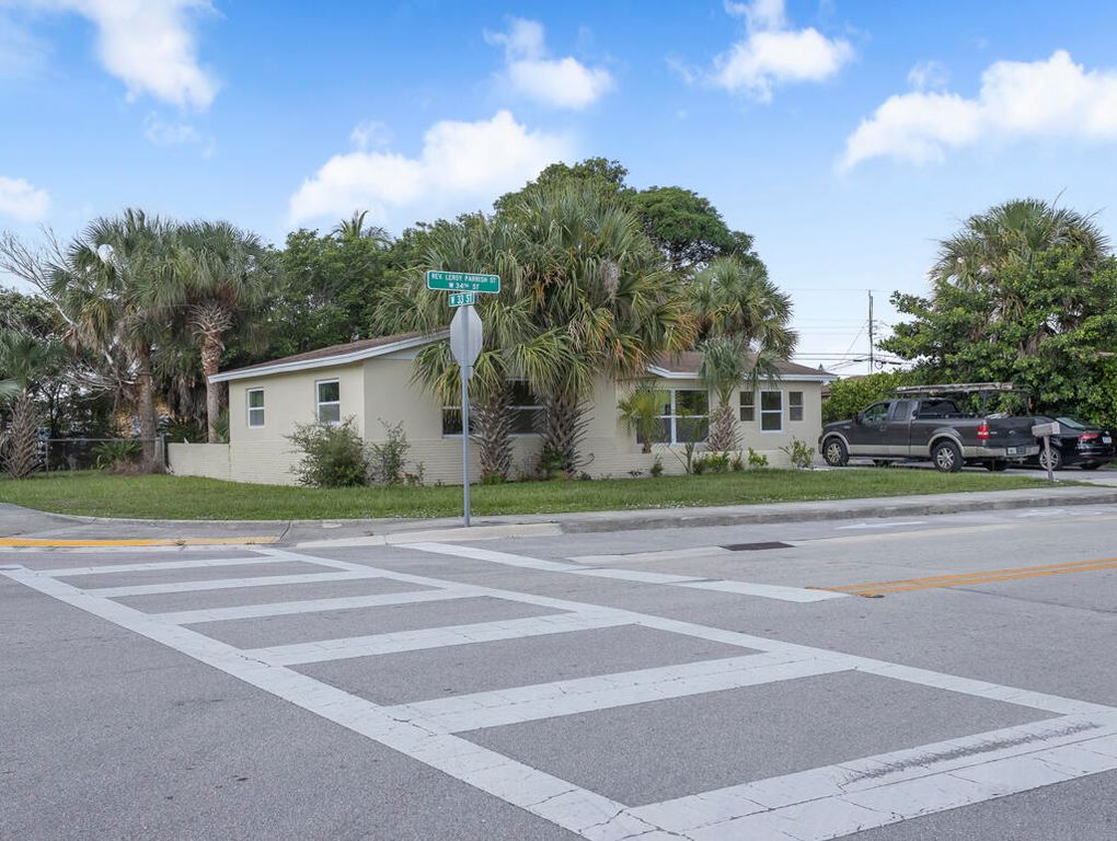 371 W 34th Street, Riviera Beach, FL 33404