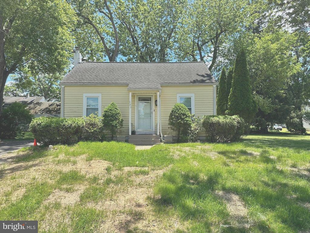 171 CLAFLIN AVE, Ewing, NJ 08638