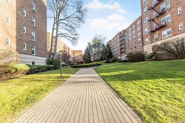 1300 Midland Avenue C-73, Yonkers, NY 10704