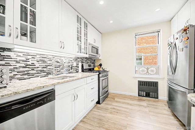 1300 Midland Avenue C-73, Yonkers, NY 10704