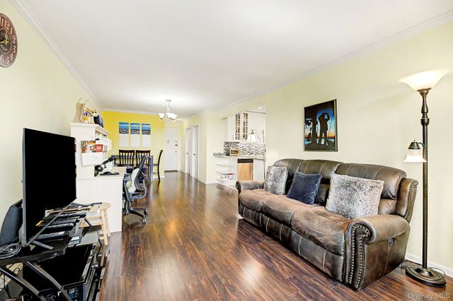 1300 Midland Avenue C-73, Yonkers, NY 10704