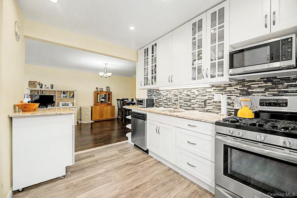 1300 Midland Avenue C-73, Yonkers, NY 10704
