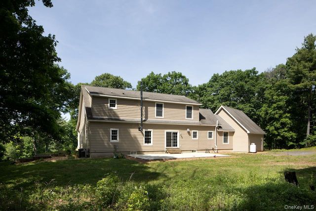 82 Maple Hill Lane, Pine Plains, NY 12567