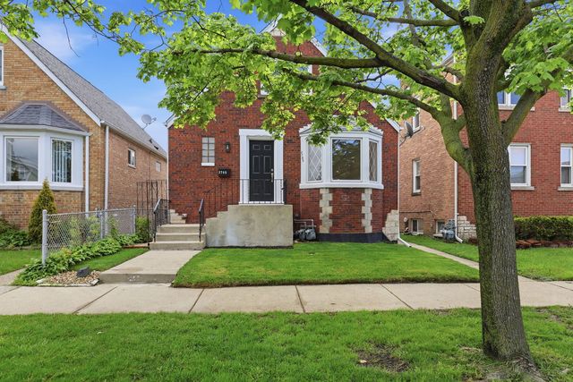 2705 N 73rd Avenue, Elmwood Park, IL 60707