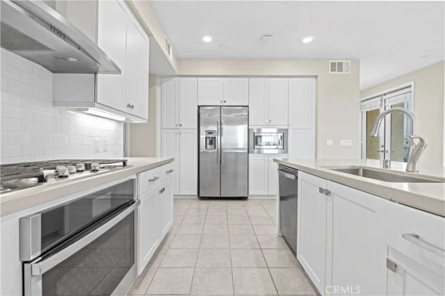 199 Bowery, Irvine, CA 92612