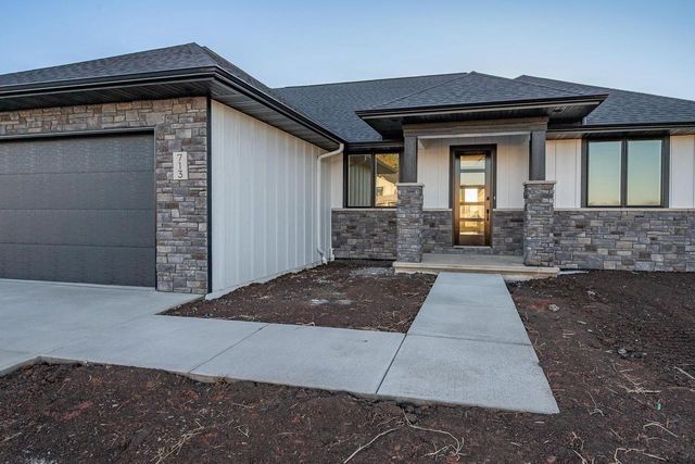 713 ROYAL ST PATS DRIVE, Wrightstown, WI 54180