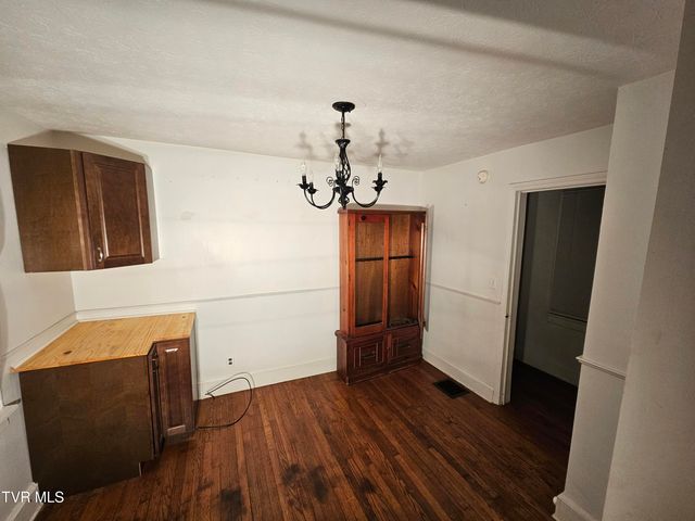 3910 Bond Drive, Kingsport, TN 37664