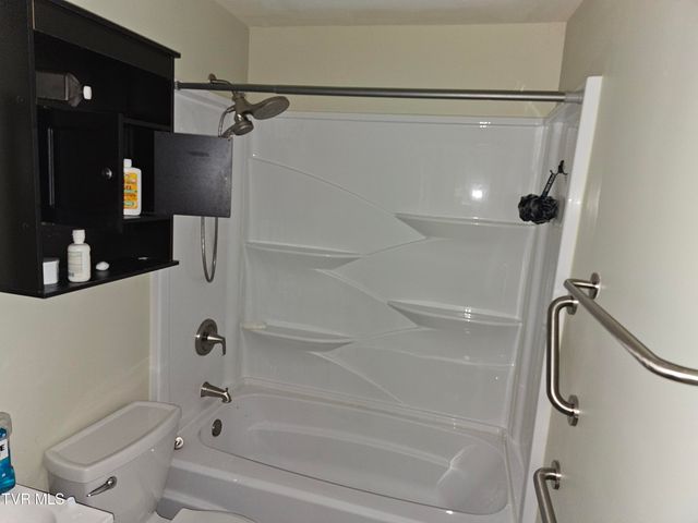 3910 Bond Drive, Kingsport, TN 37664