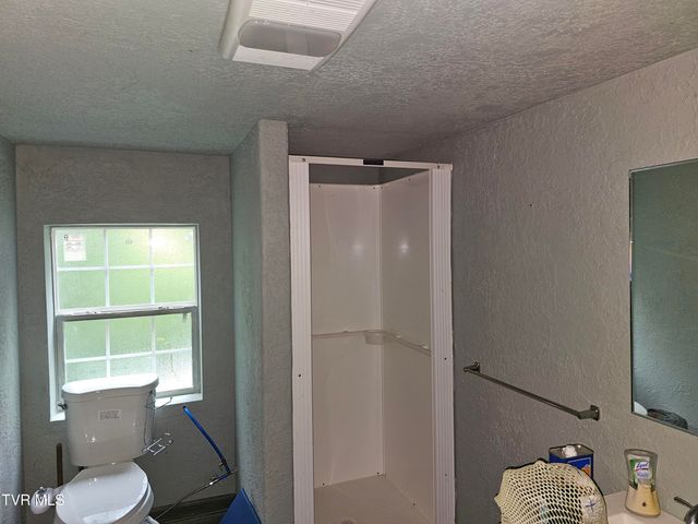 3910 Bond Drive, Kingsport, TN 37664