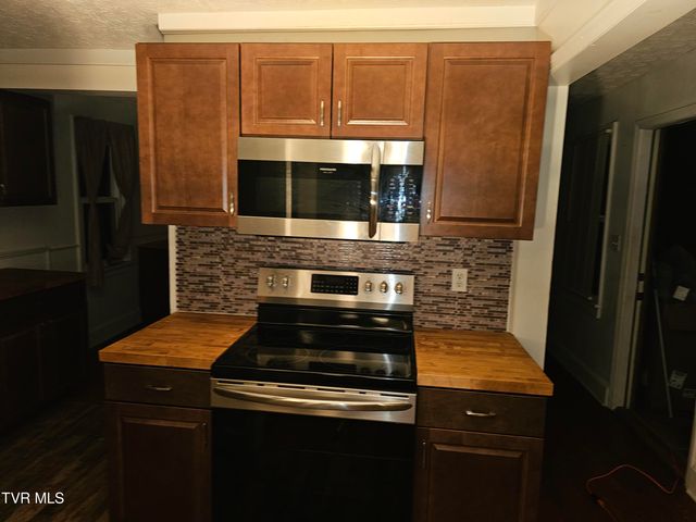 3910 Bond Drive, Kingsport, TN 37664