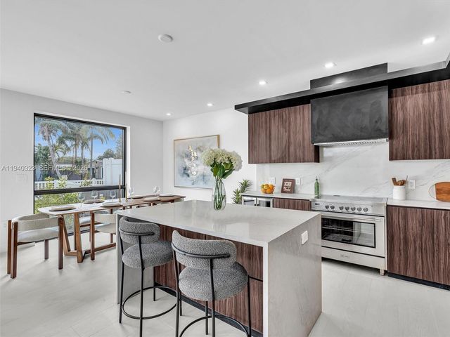 4640 SW 32nd Ave D1, Dania Beach, FL 33312