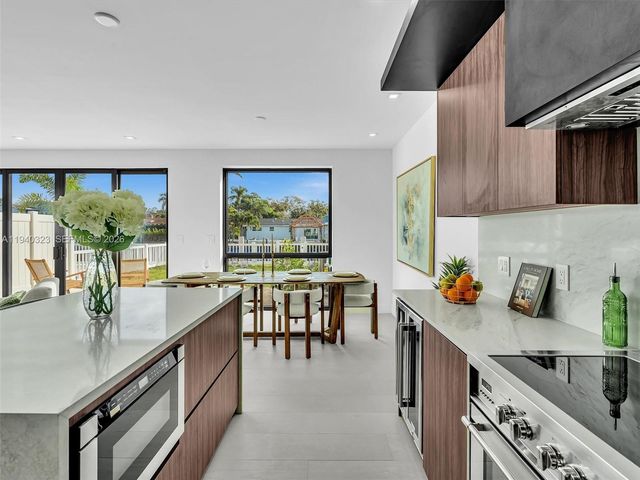 4640 SW 32nd Ave D1, Dania Beach, FL 33312