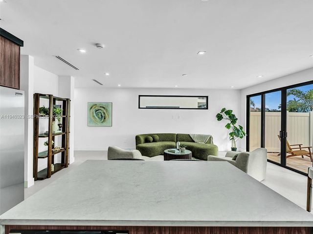 4640 SW 32nd Ave D1, Dania Beach, FL 33312