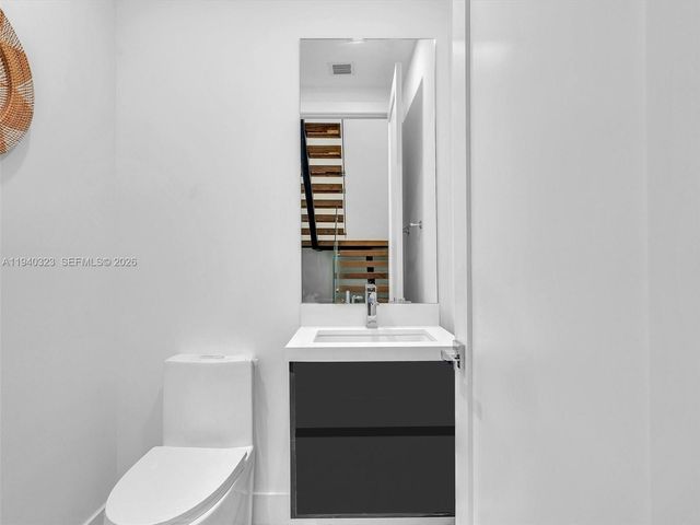 4640 SW 32nd Ave D1, Dania Beach, FL 33312