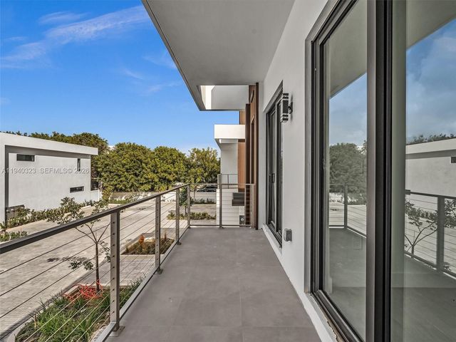 4640 SW 32nd Ave D1, Dania Beach, FL 33312