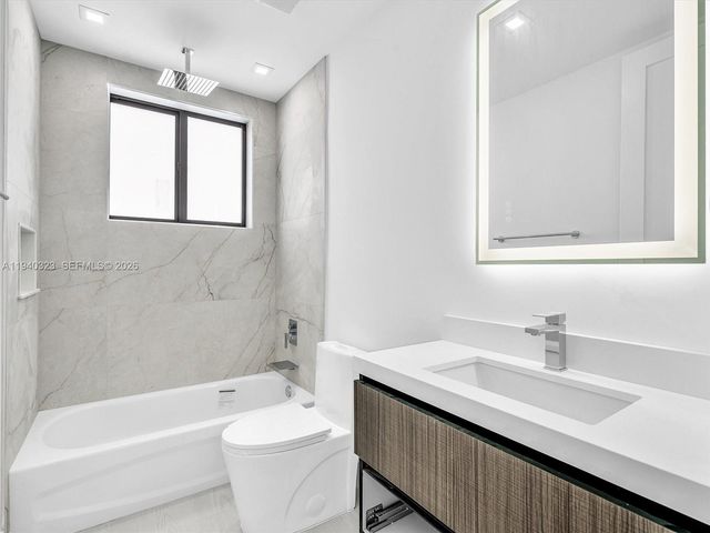 4640 SW 32nd Ave D1, Dania Beach, FL 33312