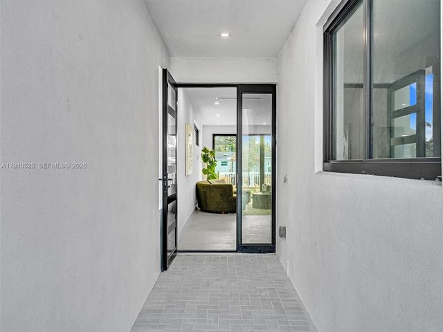 4640 SW 32nd Ave D1, Dania Beach, FL 33312