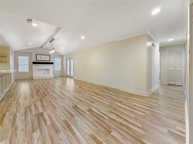 6811 Heron Drive, Houston, TX 77087