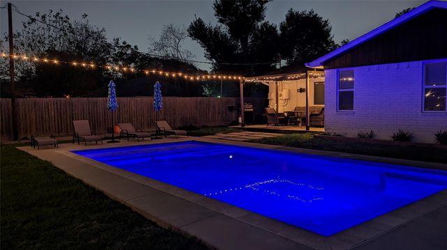 6811 Heron Drive, Houston, TX 77087