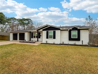 6811 Heron Drive, Houston, TX 77087