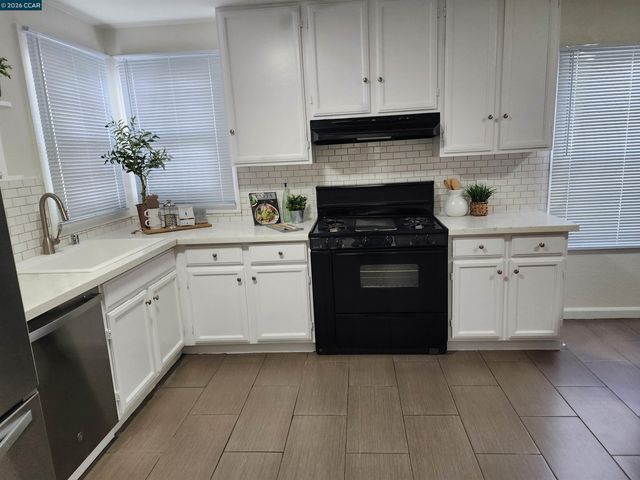 2387 Humphrey Avenue, Richmond, CA 94804
