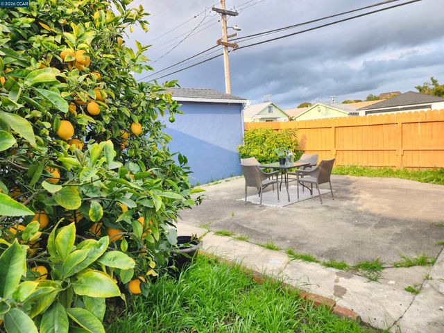 2387 Humphrey Avenue, Richmond, CA 94804