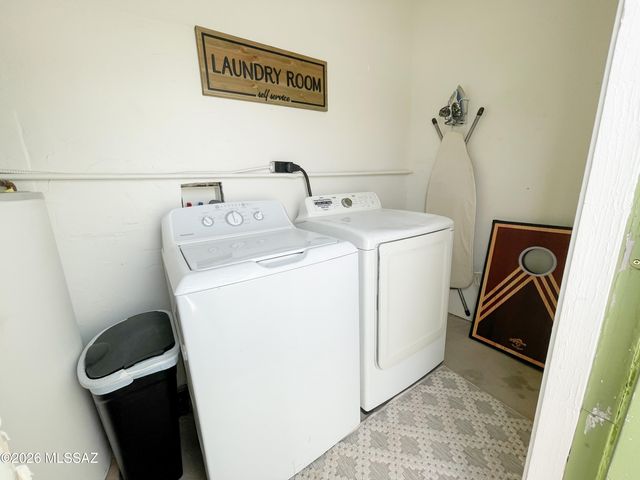 936 E Navajo Road, Tucson, AZ 85719