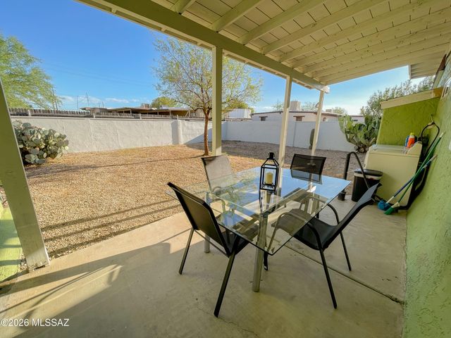 936 E Navajo Road, Tucson, AZ 85719