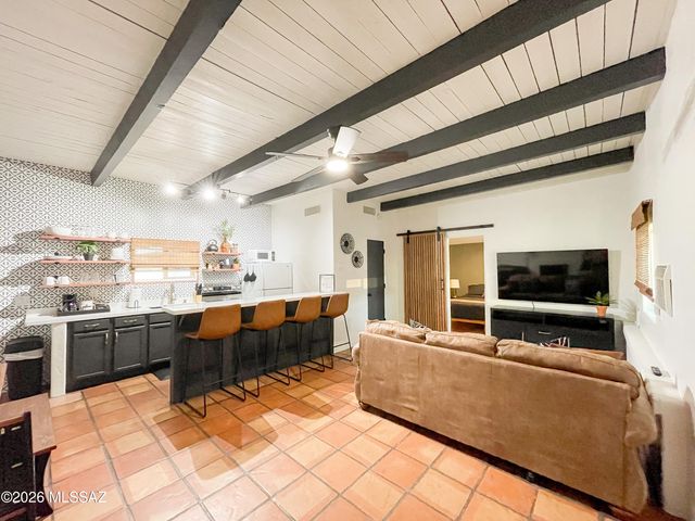 936 E Navajo Road, Tucson, AZ 85719