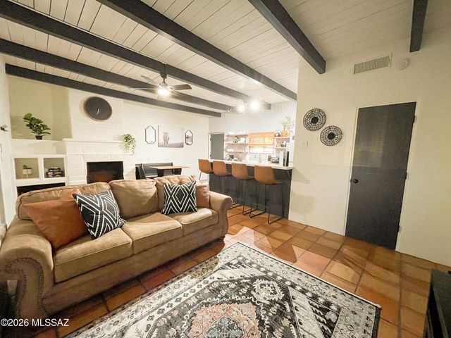 936 E Navajo Road, Tucson, AZ 85719