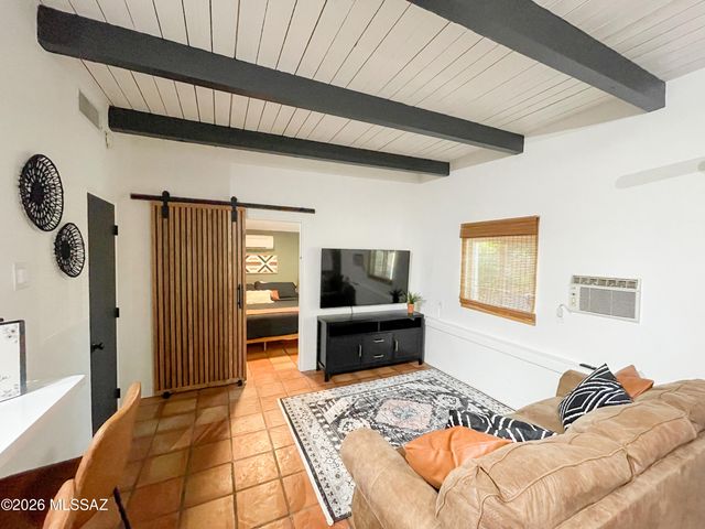 936 E Navajo Road, Tucson, AZ 85719