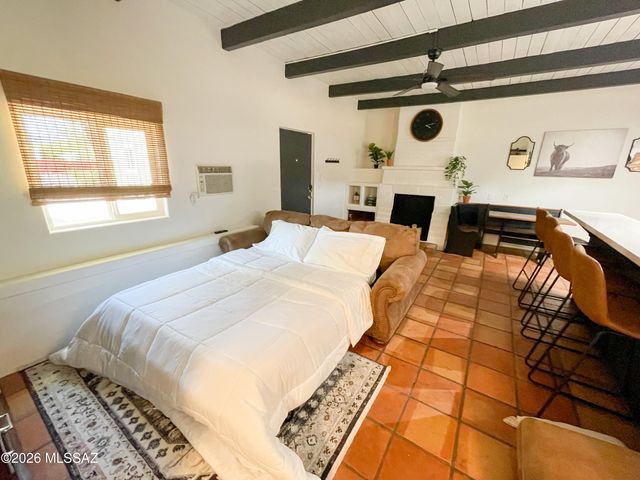 936 E Navajo Road, Tucson, AZ 85719