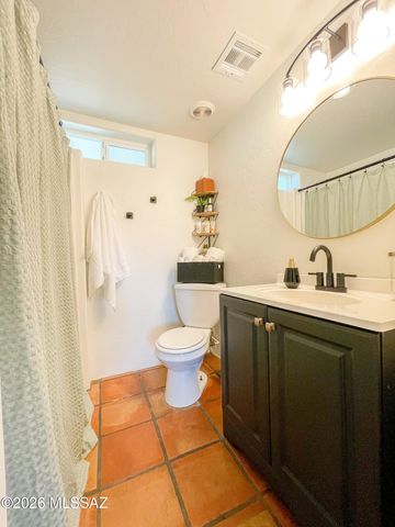 936 E Navajo Road, Tucson, AZ 85719