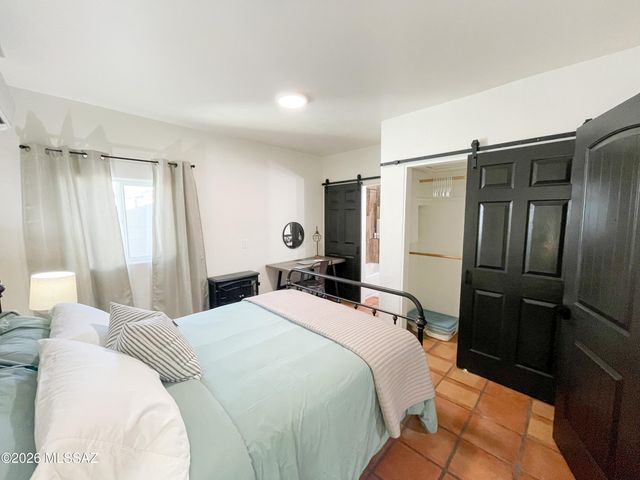 936 E Navajo Road, Tucson, AZ 85719