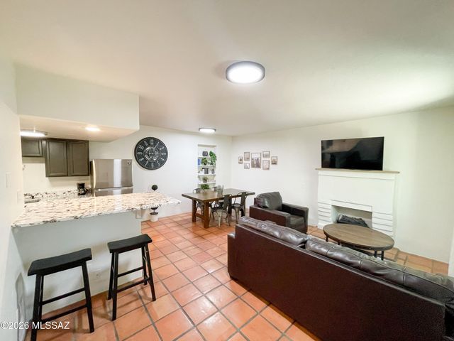 936 E Navajo Road, Tucson, AZ 85719