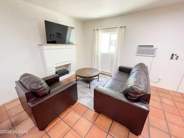 936 E Navajo Road, Tucson, AZ 85719