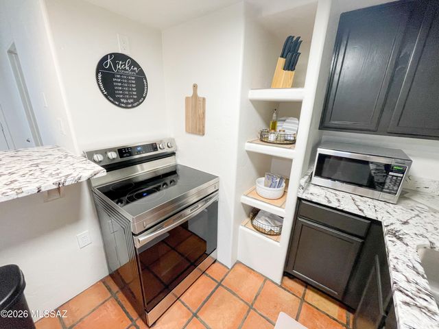 936 E Navajo Road, Tucson, AZ 85719